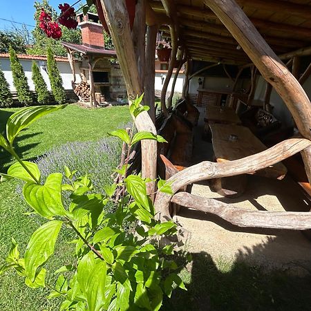Guest House Legeto Samokov Ngoại thất bức ảnh