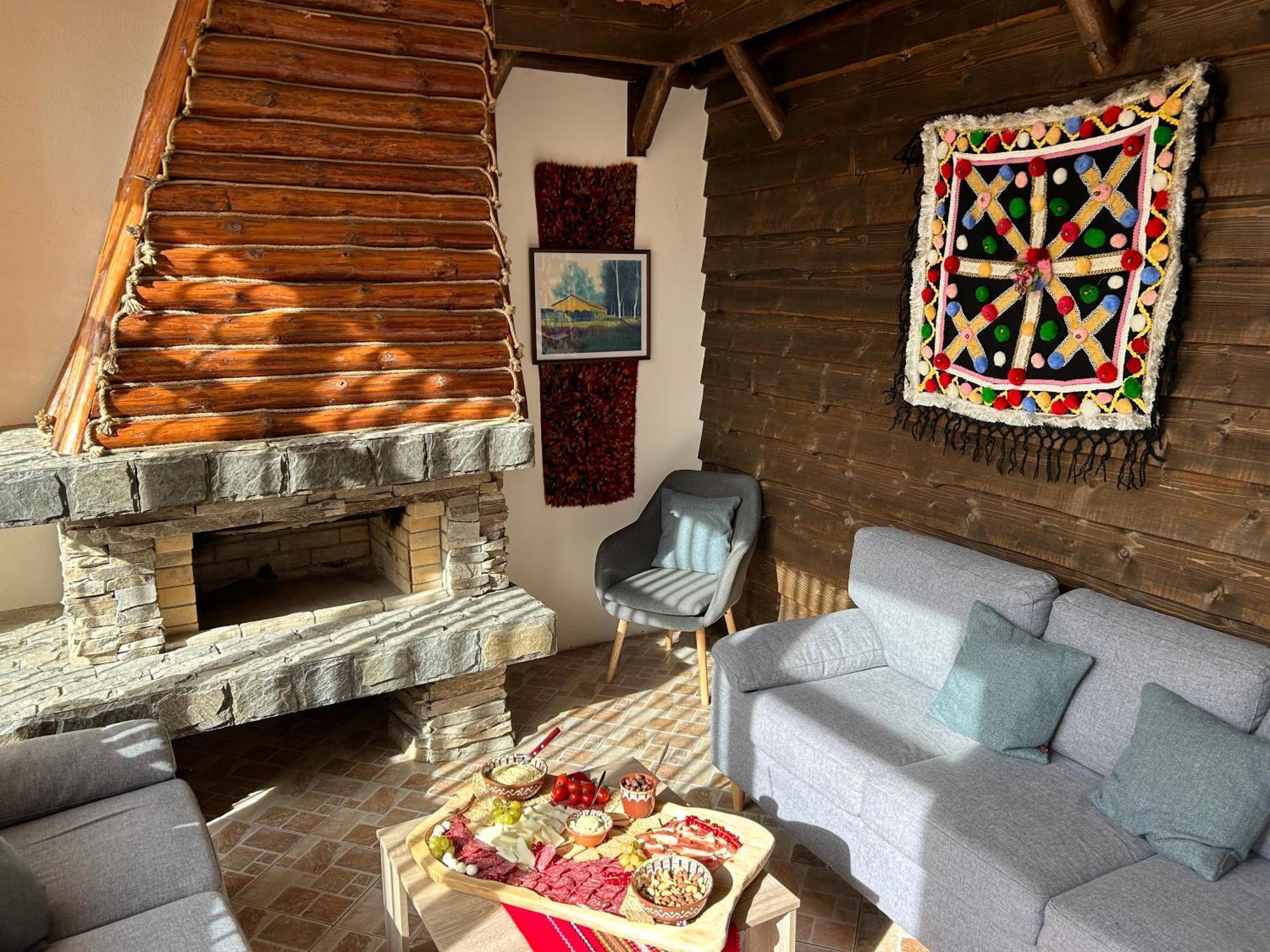 Guest House Legeto Samokov Ngoại thất bức ảnh